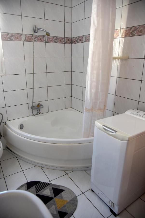 House By The Sea 2 Apartment Nea Iraklitsa Luaran gambar
